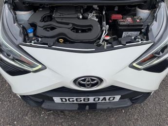 Toyota AYGO 1.0 VVT-i x-play x-shift Euro 6 5dr