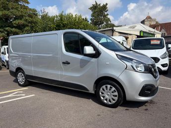 Nissan NV300 2.0 dCi 30 Acenta L2 H1 Euro 6 4dr