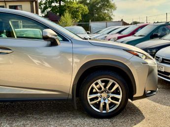 Lexus NX 2.5 300h Luxury E-CVT 4WD Euro 6 (s/s) 5dr