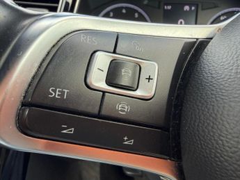 Volkswagen T-Roc 1.5 TSI EVO Black Edition DSG Euro 6 (s/s) 5dr
