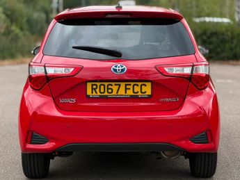 Toyota Yaris 1.5 VVT-h Excel E-CVT Euro 6 (s/s) 5dr (15in Alloy)
