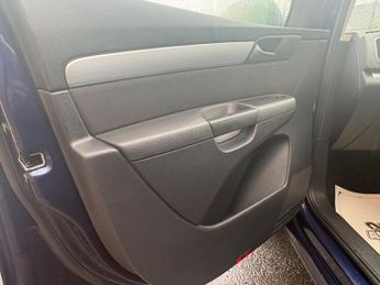 Volkswagen Sharan 2.0 TDI SE Nav DSG Euro 6 (s/s) 5dr