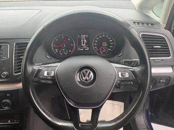 Volkswagen Sharan 2.0 TDI SE Nav DSG Euro 6 (s/s) 5dr