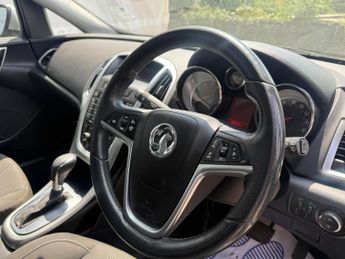 Vauxhall Astra 1.6 16v Exclusiv Auto Euro 5 5dr