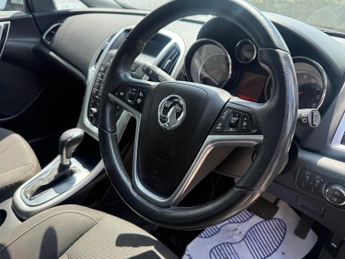 Vauxhall Astra 1.6 16v Exclusiv Auto Euro 5 5dr