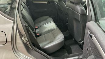 Mercedes-Benz A Class 1.5 A160 Avantgarde SE Hatchback 5dr Petrol CVT (164 g/km, 95 bh