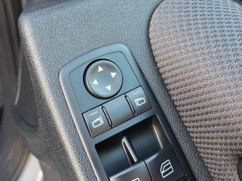 Mercedes-Benz A Class 1.5 A160 Avantgarde SE Hatchback 5dr Petrol CVT (164 g/km, 95 bh