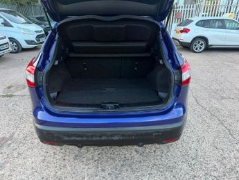Nissan Qashqai 1.6 dCi Tekna XTRON 2WD Euro 5 (s/s) 5dr