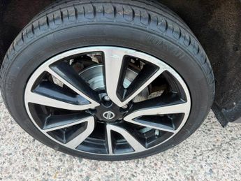 Nissan Qashqai 1.6 dCi Tekna XTRON 2WD Euro 5 (s/s) 5dr