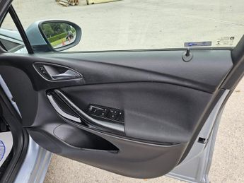 Vauxhall Astra 1.6 CDTi ecoTEC BlueInjection SRi Euro 6 5dr
