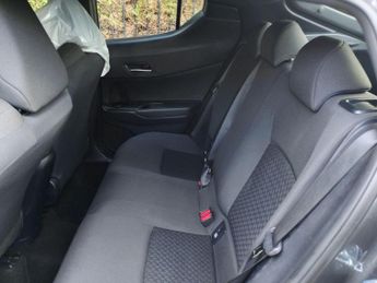 Toyota C-HR 1.8 VVT-h GPF Icon SUV 5dr Petrol Hybrid CVT Euro 6 (s/s) (122 p