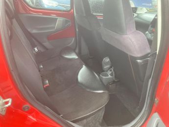 Toyota AYGO 1.0 VVT-i Ice Euro 5 5dr