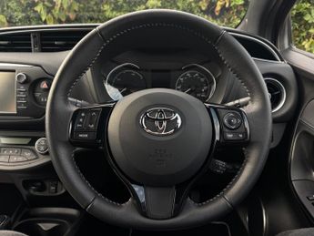 Toyota Yaris 1.5 VVT-h Excel Hatchback 5dr Petrol Hybrid E-CVT Euro 6 (s/s) (