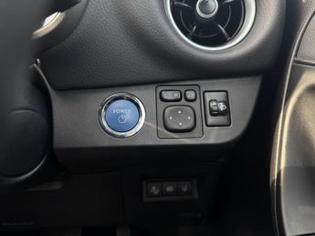 Toyota Yaris 1.5 VVT-h Excel Hatchback 5dr Petrol Hybrid E-CVT Euro 6 (s/s) (