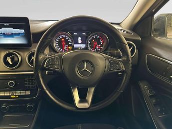 Mercedes-Benz GLA 1.6 GLA180 GPF Urban Edition SUV 5dr Petrol 7G-DCT Euro 6 (s/s) 
