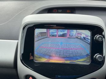 Toyota AYGO 1.0 VVT-i x-play Euro 6 5dr