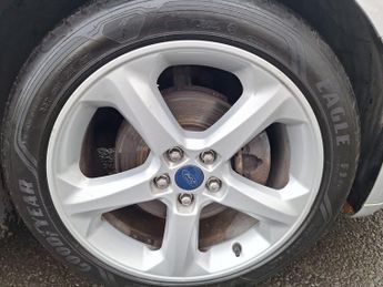 Ford Mondeo 2.0 TDCi Titanium Powershift Euro 6 (s/s) 5dr