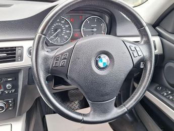 BMW 3 Series 2.0 320d SE Touring Steptronic Euro 5 5dr