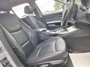 BMW 3 Series 2.0 320d SE Touring Steptronic Euro 5 5dr