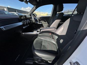 Mercedes-Benz Eqb 300 AMG LINE 4MATIC