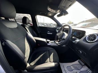 Mercedes-Benz Eqb 300 AMG LINE 4MATIC