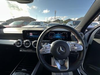 Mercedes-Benz Eqb 300 AMG LINE 4MATIC