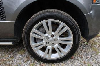 Land Rover Range Rover 4.4 TD V8 Vogue Auto 4WD Euro 5 5dr