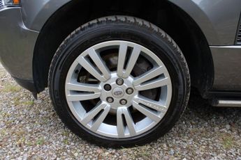 Land Rover Range Rover 4.4 TD V8 Vogue Auto 4WD Euro 5 5dr