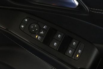 Nissan Qashqai 1.3 DIG-T MHEV N-Connecta XTRON Euro 6 (s/s) 5dr