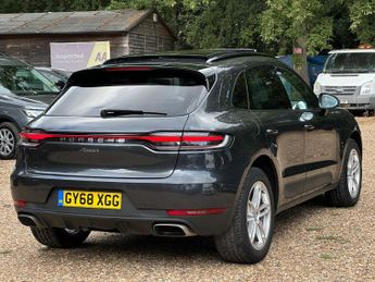 Porsche Macan 2.0T PDK 4WD Euro 6 (s/s) 5dr
