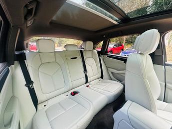 Porsche Macan 2.0T PDK 4WD Euro 6 (s/s) 5dr