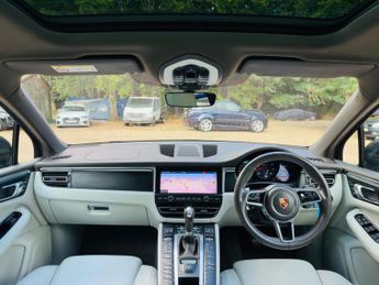 Porsche Macan 2.0T PDK 4WD Euro 6 (s/s) 5dr