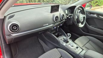 Audi A3 1.4 TFSI e-tron Sportback e-S Tronic Euro 6 5dr 8.8kWh