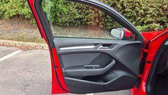 Audi A3 1.4 TFSI e-tron Sportback e-S Tronic Euro 6 5dr 8.8kWh