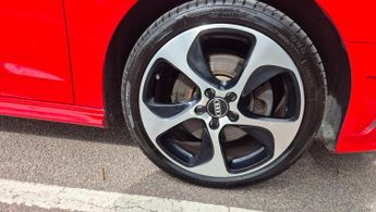 Audi A3 1.4 TFSI e-tron Sportback e-S Tronic Euro 6 5dr 8.8kWh