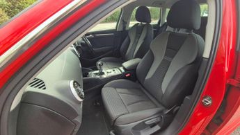 Audi A3 1.4 TFSI e-tron Sportback e-S Tronic Euro 6 5dr 8.8kWh
