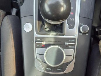 Audi A3 1.4 TFSI e-tron Sportback e-S Tronic Euro 6 5dr 8.8kWh