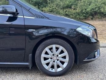 Mercedes-Benz B Class 1.6 B180 BlueEfficiency SE MPV 5dr Petrol 7G-DCT Euro 5 (s/s) (1