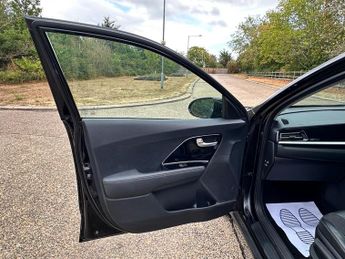 Kia Niro 1.6 GDi 2 SUV 5dr Petrol Hybrid DCT Euro 6 (s/s) (139 bhp)