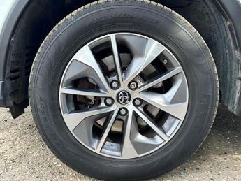 Toyota RAV4 2.5 VVT-h Business Edition Plus SUV 5dr Petrol Hybrid CVT Euro 6