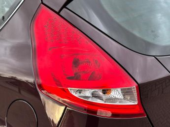 Ford Fiesta 1.4 Zetec Hatchback 5dr Petrol Automatic (154 g/km, 94 bhp)