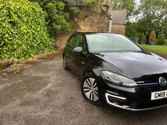 Volkswagen e-Golf 35.8kWh e-Golf Auto 5dr