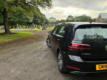 Volkswagen e-Golf 35.8kWh e-Golf Auto 5dr