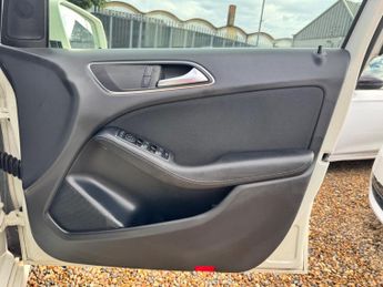 Mercedes-Benz B Class 1.6 B180 Sport MPV 5dr Petrol 7G-DCT Euro 6 (s/s) (122 ps)