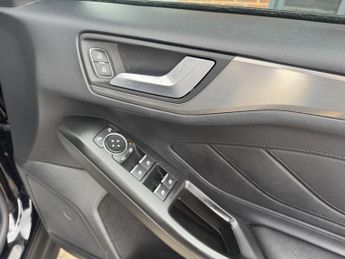 Ford Focus 1.0T EcoBoost Titanium Auto Euro 6 (s/s) 5dr