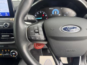 Ford Focus 1.0T EcoBoost Titanium Auto Euro 6 (s/s) 5dr