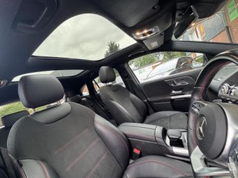Mercedes-Benz GLA 2.0 GLA220d AMG Line (Premium Plus) 8G-DCT 4MATIC Euro 6 (s/s) 5