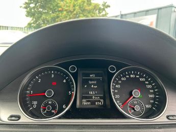 Volkswagen Passat 2.0 TDI BlueMotion Tech Sport DSG Euro 5 (s/s) 4dr
