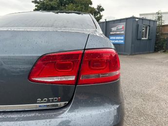 Volkswagen Passat 2.0 TDI BlueMotion Tech Sport DSG Euro 5 (s/s) 4dr