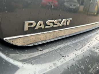 Volkswagen Passat 2.0 TDI BlueMotion Tech Sport DSG Euro 5 (s/s) 4dr
